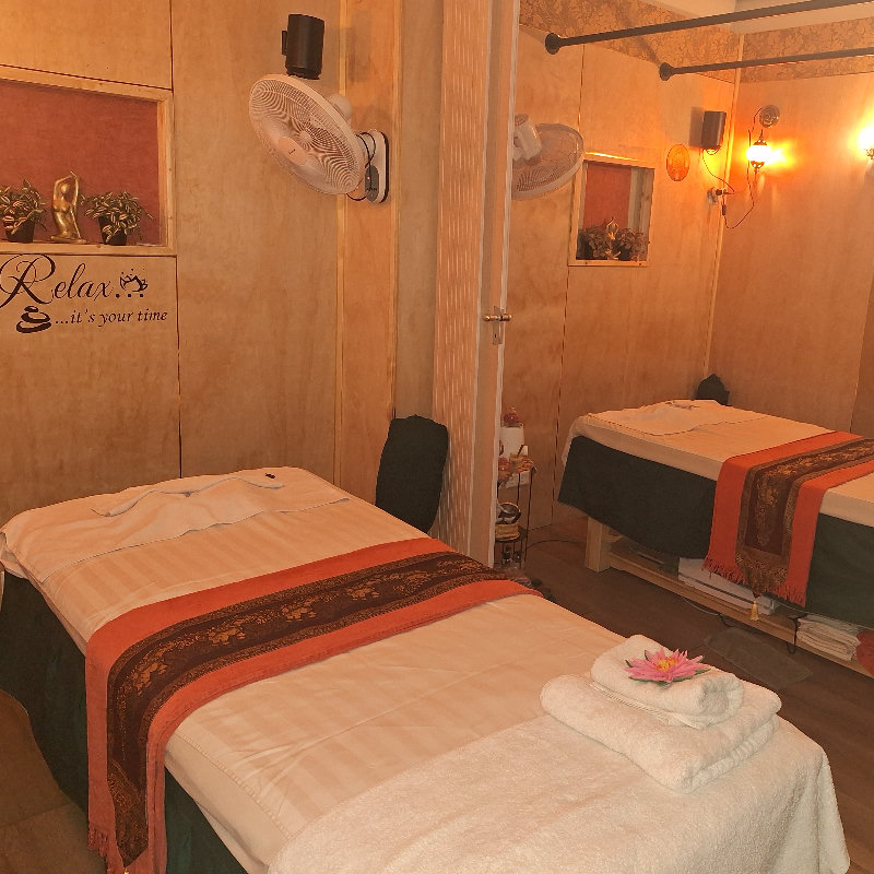 Impressie van een behandelruimte in de Thaise massagesalon